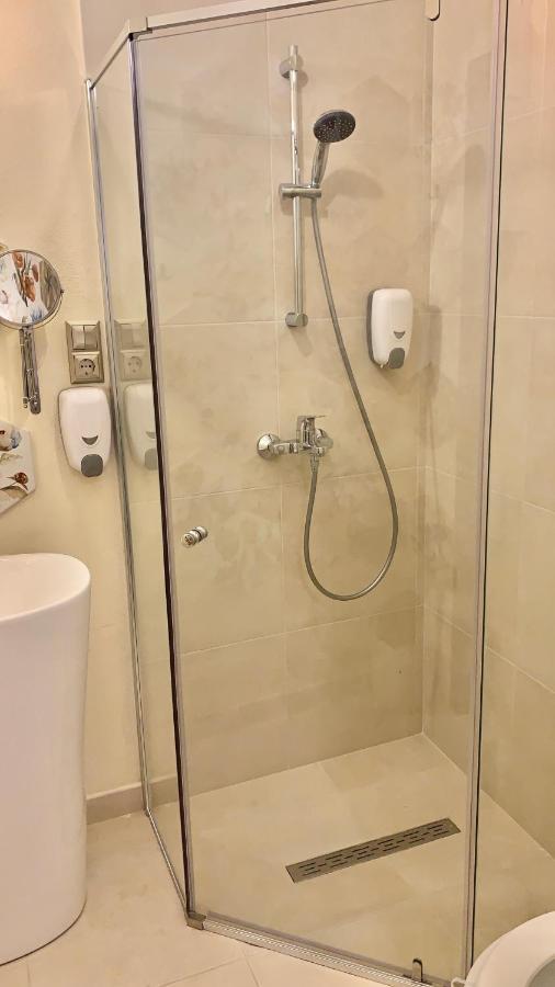 Modern Place To Stay-Self Check-In Nonstop 24H-Wifi Resita Ngoại thất bức ảnh