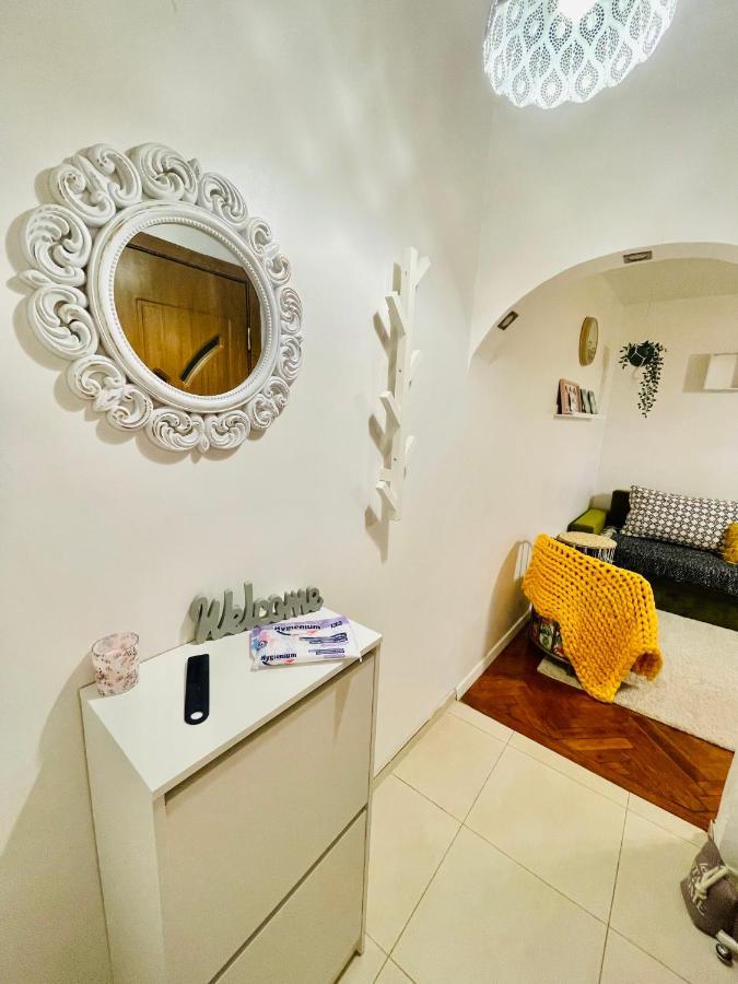 Modern Place To Stay-Self Check-In Nonstop 24H-Wifi Resita Ngoại thất bức ảnh